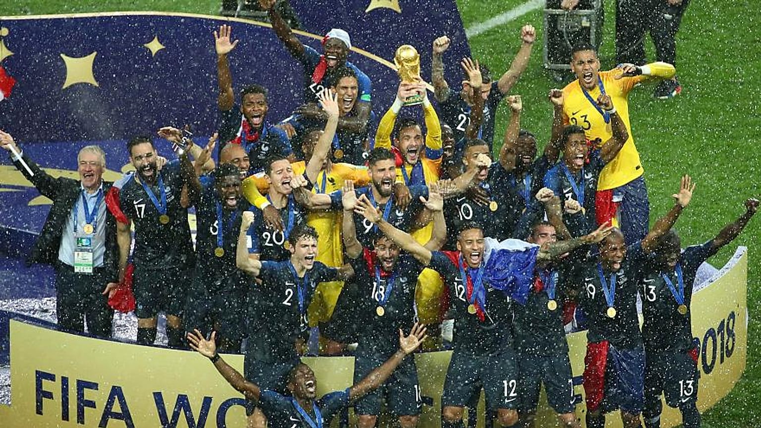 Fransa Milli Takımı 16 yıl sonra FIFA sıralamasında zirveye çıktı