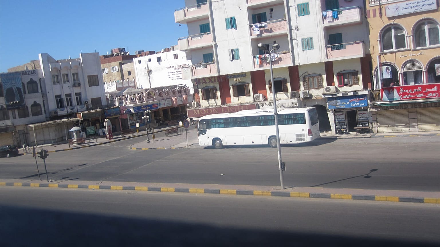 8 قتلى و 14 جريحا في تصادم حافلتين في مصر