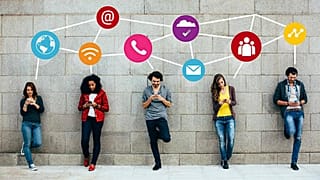 دراسة : استخدام الإنترنت يتزايد لكن العالم "مُقسّم رقمياً" والعالم الثالث مهتم أكثر بمواقع التواصل