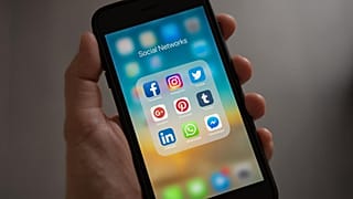 ¿Qué pasa con tu Facebook cuando te mueres?