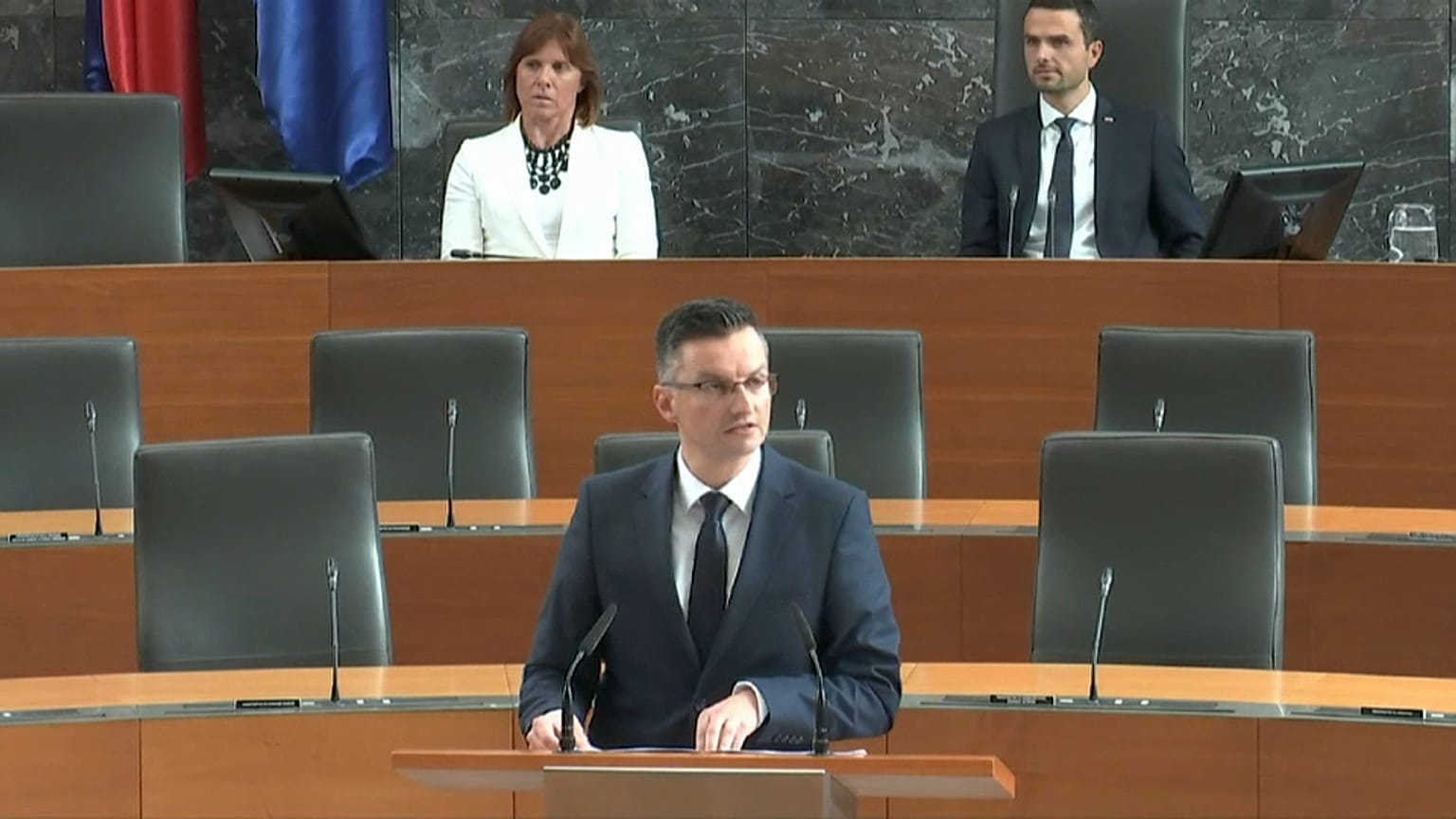 Parlamento esloveno escolhe novo primeiro-ministro 