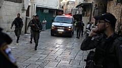 شاهد: مقتل فلسطيني حاول طعن جندي إسرائيلي في القدس المحتلة