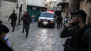 شاهد: مقتل فلسطيني حاول طعن جندي إسرائيلي في القدس المحتلة