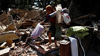 More earthquakes rock Indonesia's Lombok island