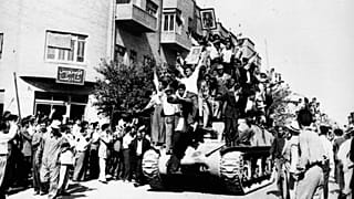 ۲۸ مرداد در رسانه‌های ایران؛ هشدار تند محافظه‌کاران به روحانی