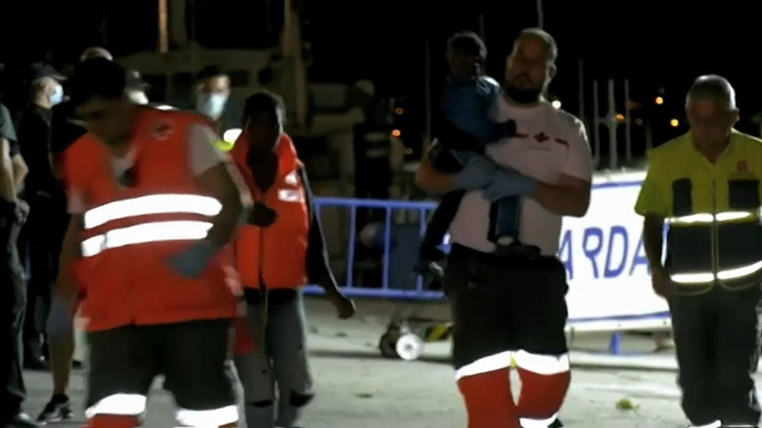 Más de 2.000 inmigrantes llegan a España en una semana