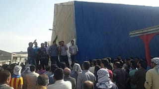اقدام به خودسوزی و دستگیری کارگران نیشکر هفت‌تپه