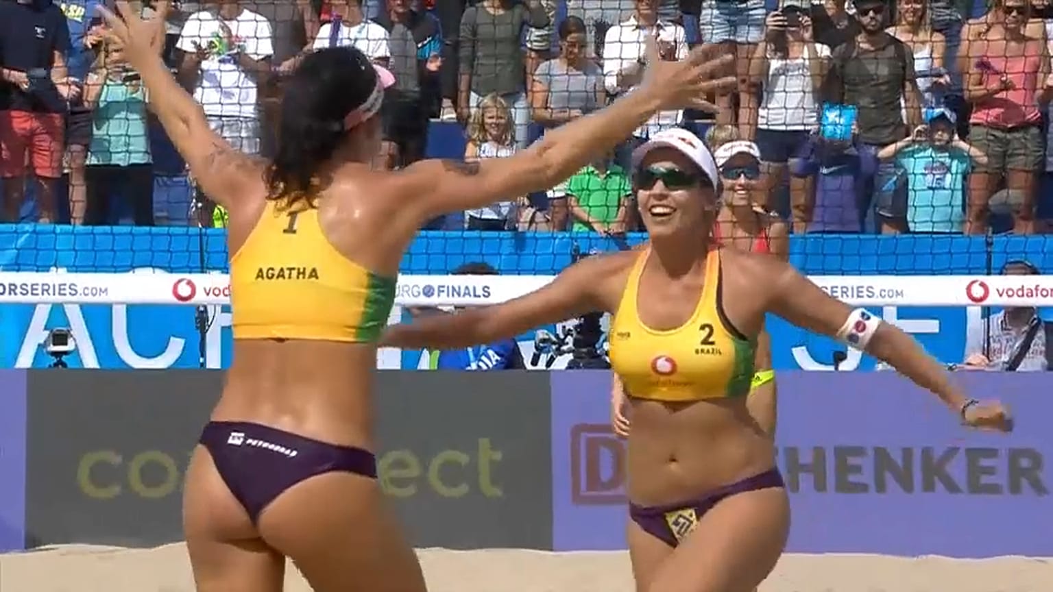 Brezilya'nın efsane ikilisi Plaj Voleybolu Dünya Turu'ndan zaferle ayrıldı.