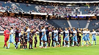 Fanatik Lazio taraftarları kuzey tribününde kadınları istemiyor