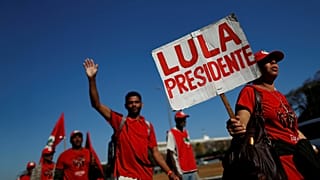 Brezilya'daki son anketler Lula'yı seçimlerin favorisi olarak gösteriyor.
