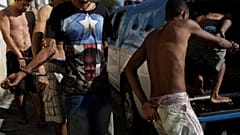Dois polícias mortos em tiroteios em favelas