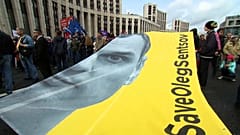 Oleg Senzow seit 100 Tagen im Hungerstreik - Kreml weist Gnadengesuch der Mutter zurück