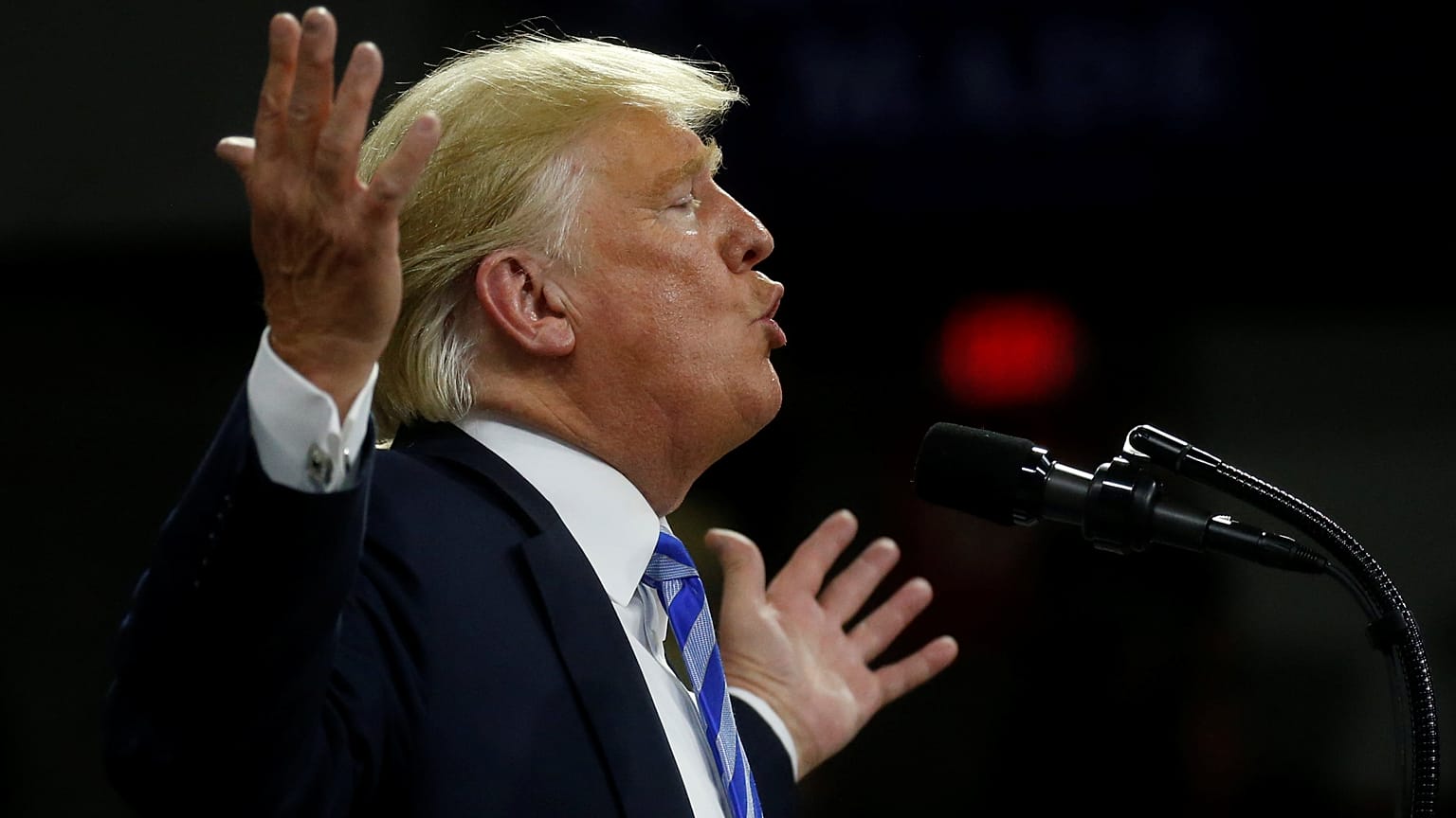 Gli ex fedelissimi che inguaiano Trump