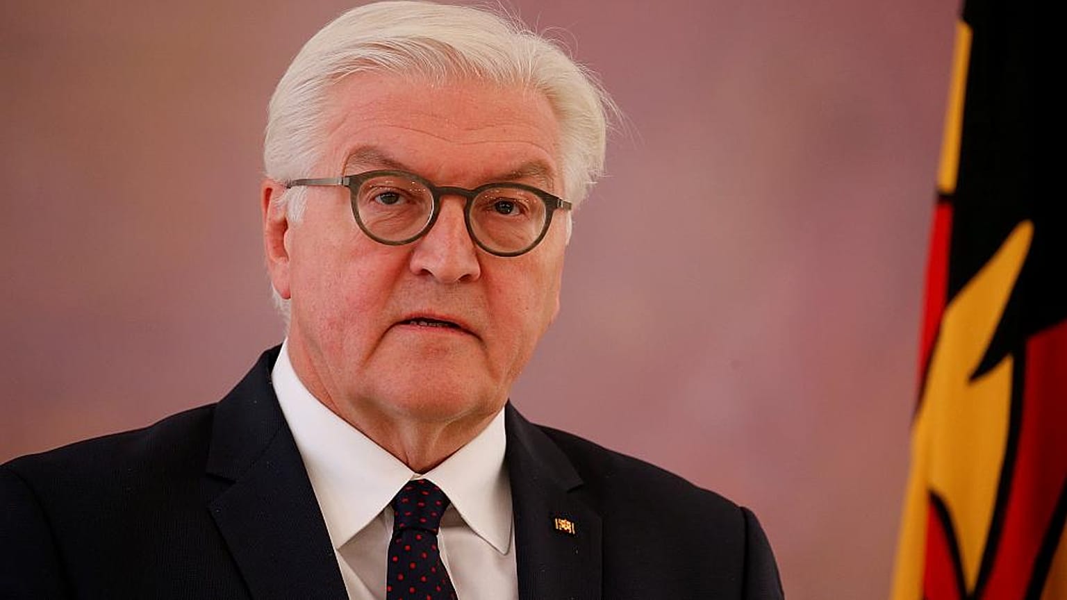 Steinmeier lädt zu Butterkuchen und Baklava: "Heimat gibt es auch im Plural"