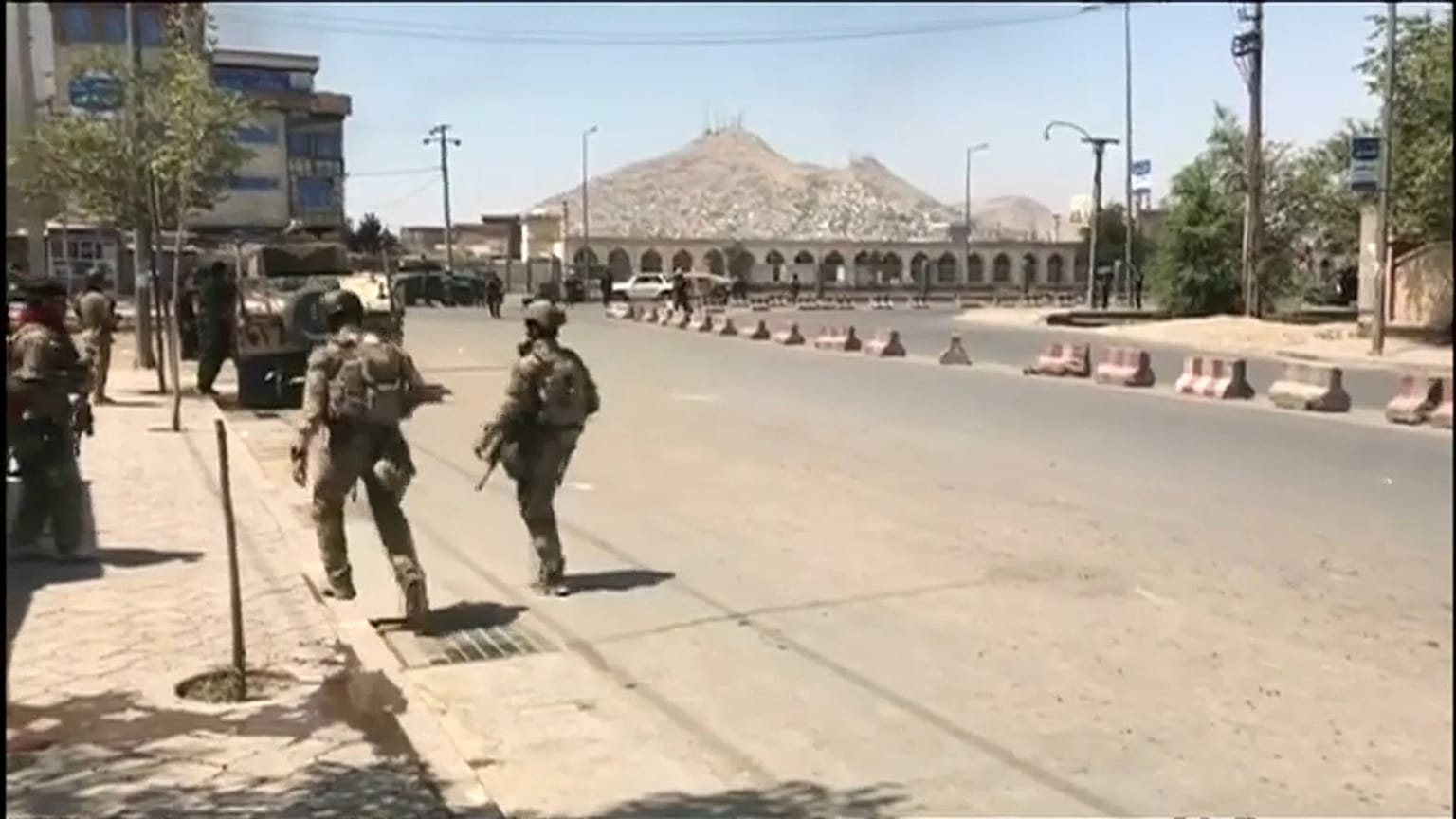Afganistan Moskova'daki barış görüşmelerine katılmazken, Taliban daveti kabul etti
