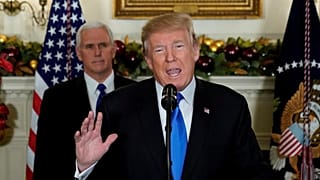 Trump'ın azledilmesi durumunda yerine geçecek Mike Pence kimdir? 