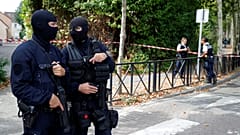 Παρίσι: Αιματηρή επίθεση με μαχαίρι κοντά στις Βερσαλλίες