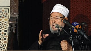 القرضاوي يرد على هجوم يتعرّض له بسبب "تغريدة الحج"
