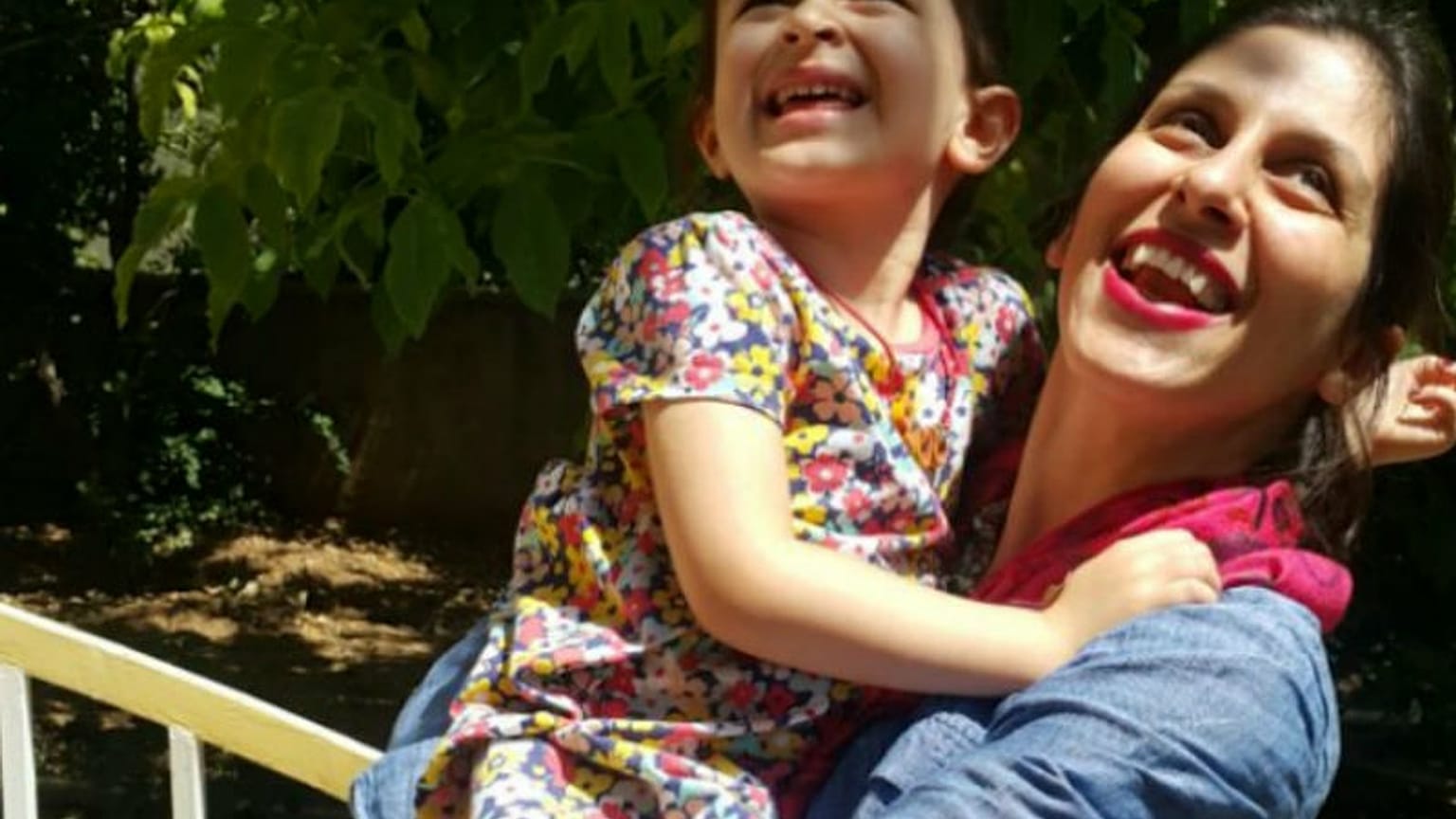 İran'da tutuklu İngiliz kadına 3 günlük sıla izni