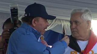 Ortega carga contra EEUU en el aniversario de la revolución