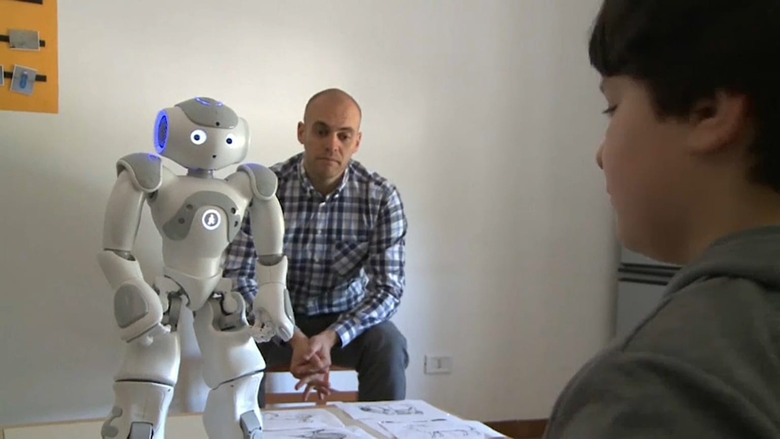 Jibo, il robot che aiuta i bimbi autistici