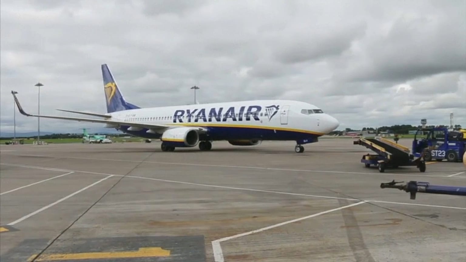 Ryanair anuncia acordo com sindicato para pôr fim a greve na Irlanda