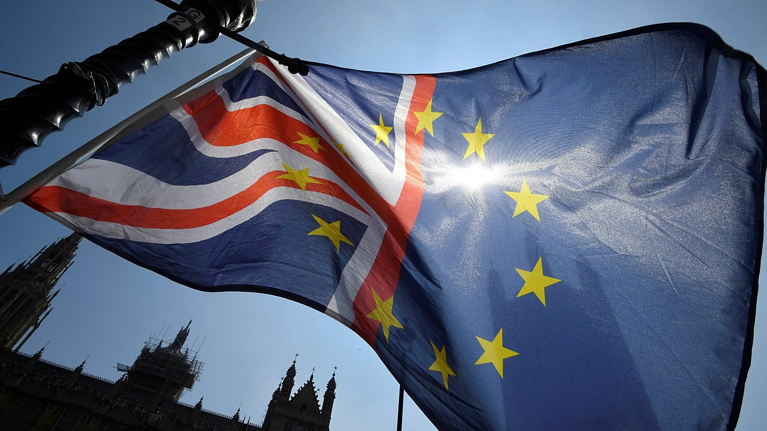 EU and Eastern European migration to UK falls to record lows