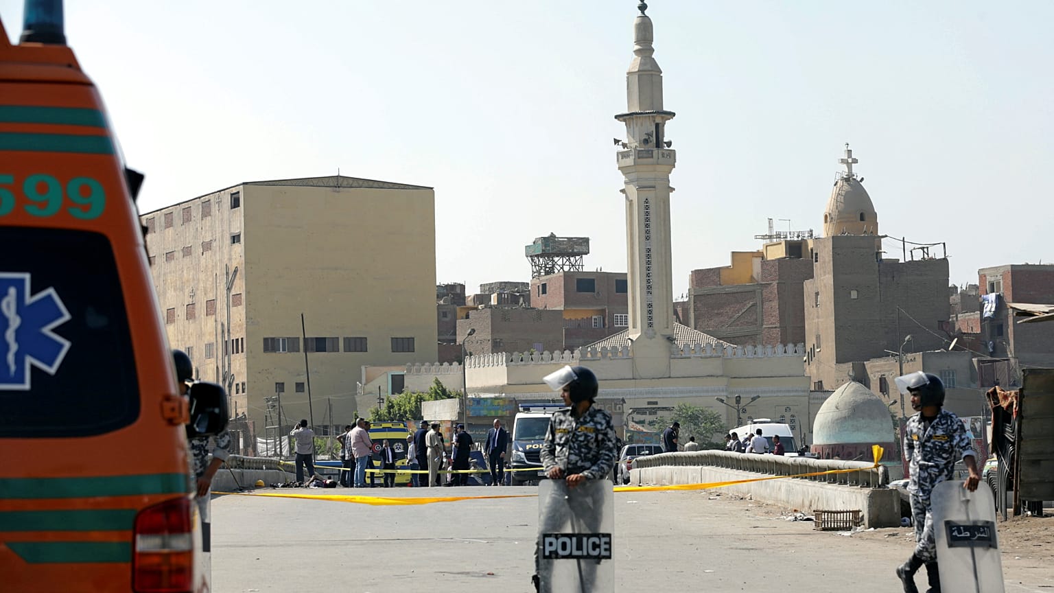 السلطات المصرية تعتقل ثلاثة سياسيين معارضين للسيسي بينهم سفير سابق 