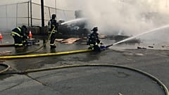 Yangın yaklaşık bir saat sonra kontrol altına alındı