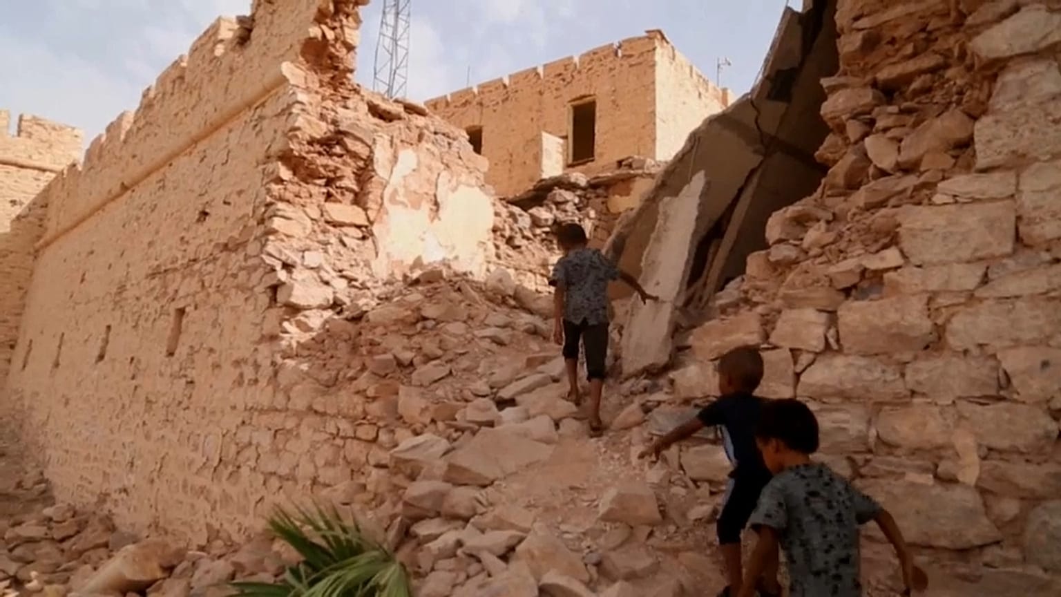 مدينة سبها.. مثال آخر عن الفوضى السائدة في ليبيا والسكان يخشون تجدد القتال بين الإخوة الأعداء