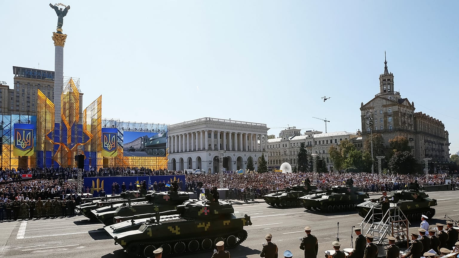 Ukrayna Bağımsızlık Günü askeri tören geçişi