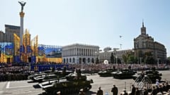 Ukraine feiert Unabhängigkeitstag mit großer Militärparade 