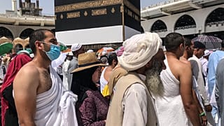 فتح تحقيق سعودي-عراقي بشأن حادثة انتحار حاج عراقي قفز من سطح المسجد الحرام بمكة