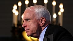Elhunyt John McCain