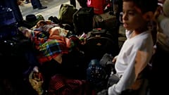 Incertidumbre para miles de venezolanos en las fronteras vecinas