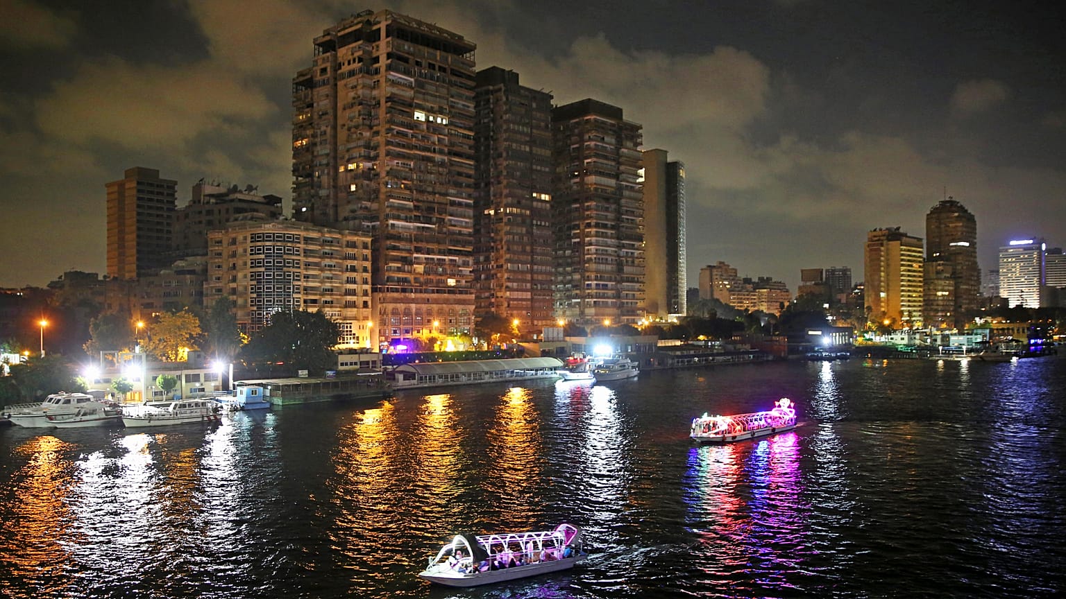 بنك مصر الحكومي يسعى لاقتراض 750 مليون دولار من الخارج 