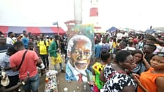 Ghana : un festival d'arts de rue métamorphose Accra