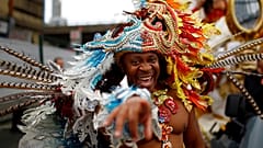 El carnaval de Notting Hill llena las calles de ritmo y color
