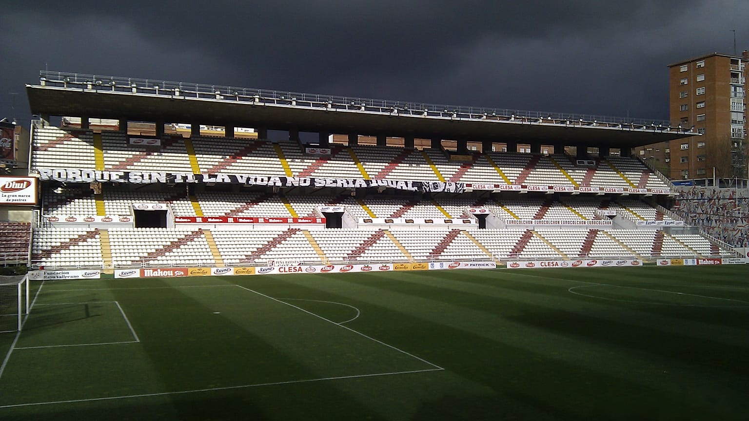 El Rayo-Athletic se aplaza por el cierre del estadio de Vallecas