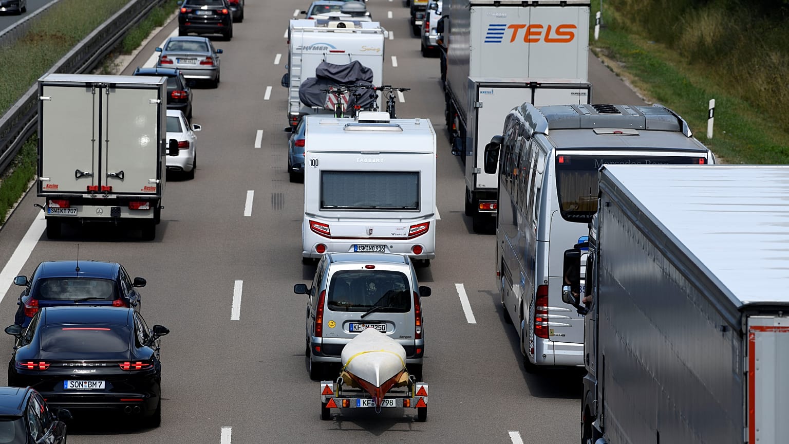 Luftverschmutzung: Politik zu eng mit Autoindustrie verbandelt?
