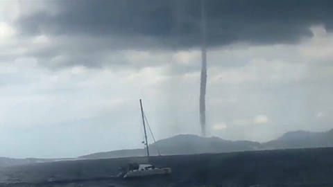 Impresionante manga de agua en Zúrich