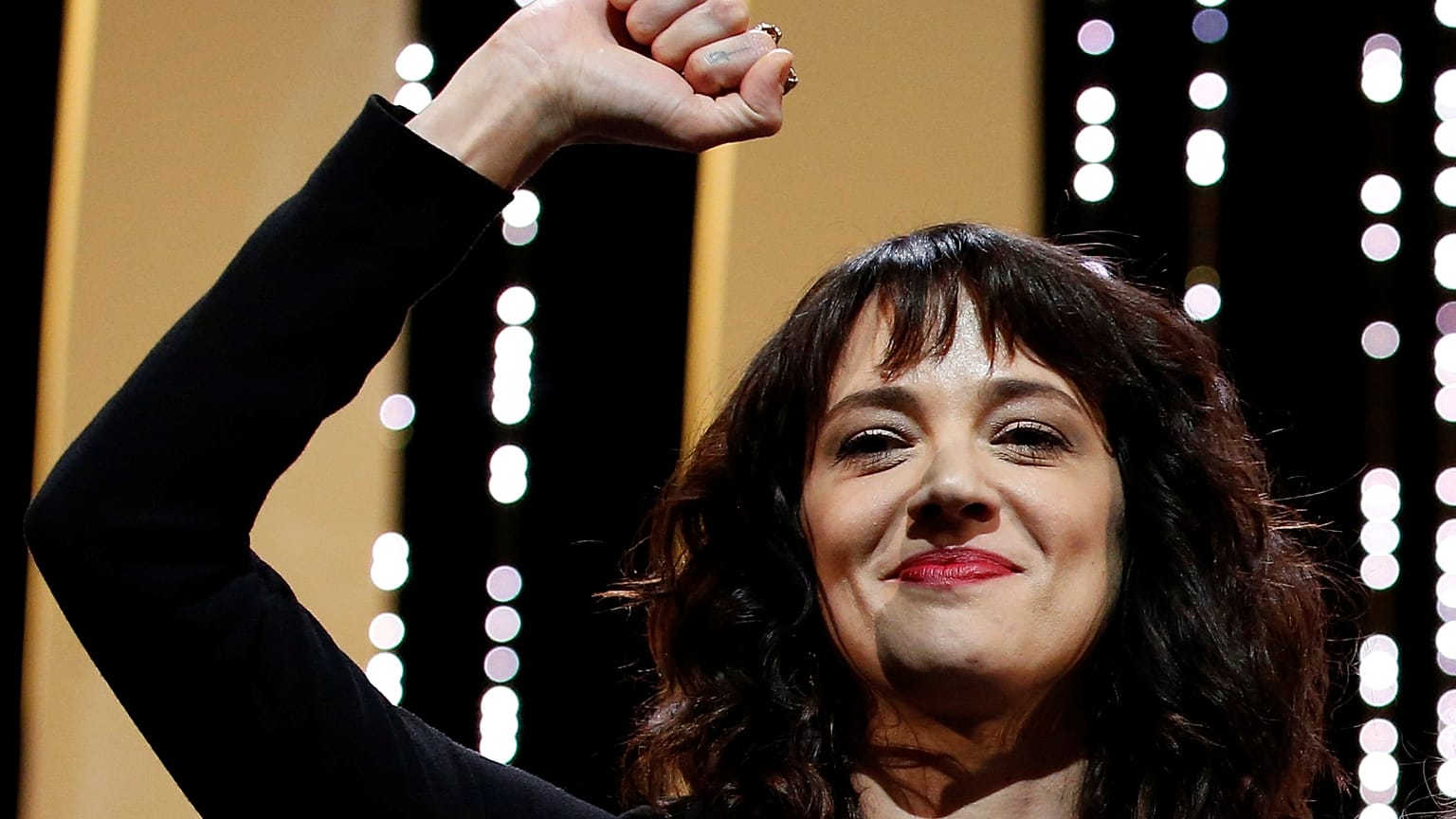 Cinsel tacizle suçlanan Asia Argento X Factor İtalya'nın jürisinden çıkarıldı