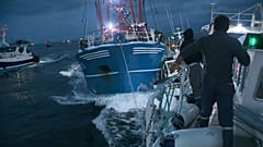 Scallop wars: French and British fishermen pledge talks to solve spat