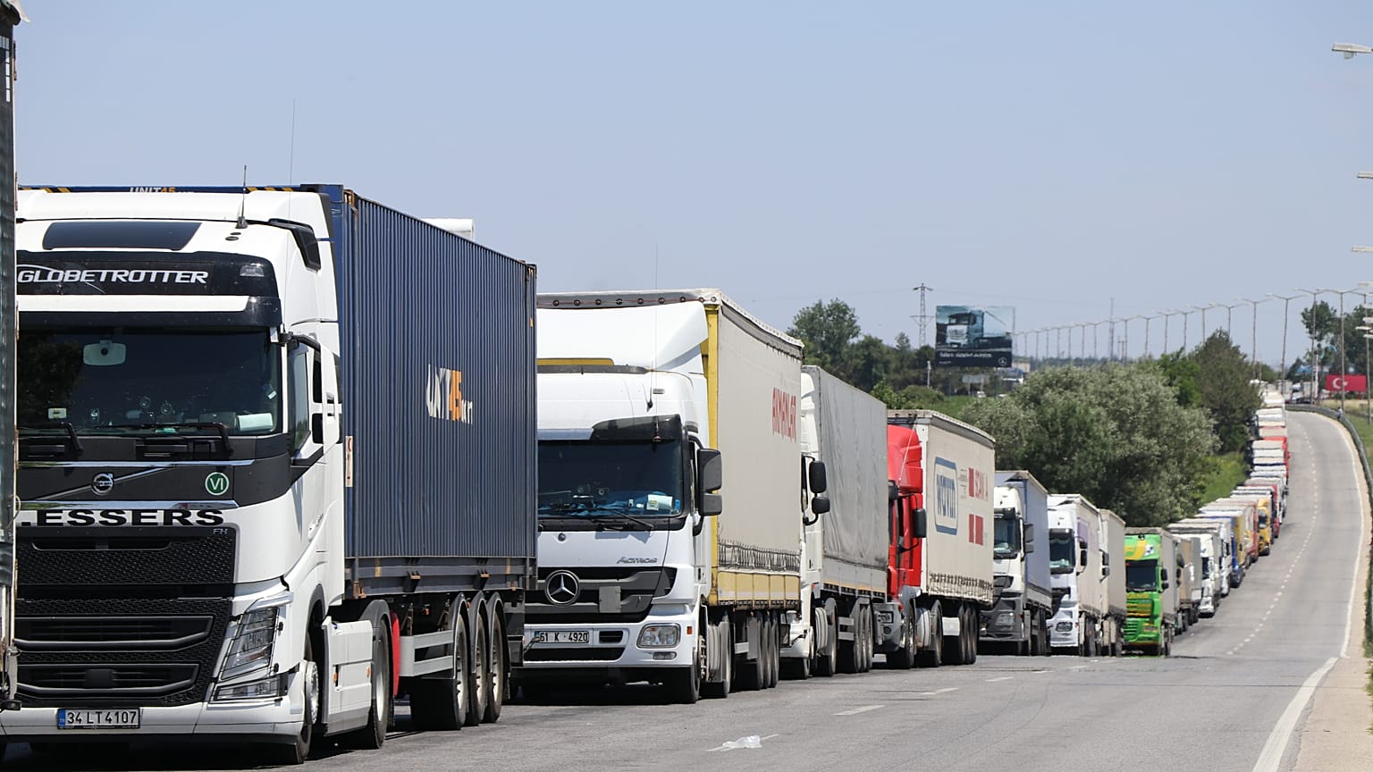 Türkiye'nin dış ticaret açığı temmuzda yüzde 32,6 düştü