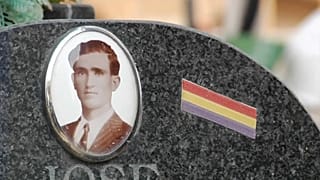 Desentierran en Paterna los restos de unas 100 víctimas del franquismo