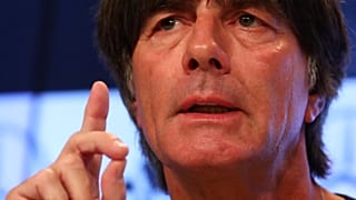 Joachim Löw: "Özil ırkçılık suçlamasıyla haddini aştı"