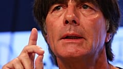 Joachim Low acusa Mezut Ozil de o ter ignorado
