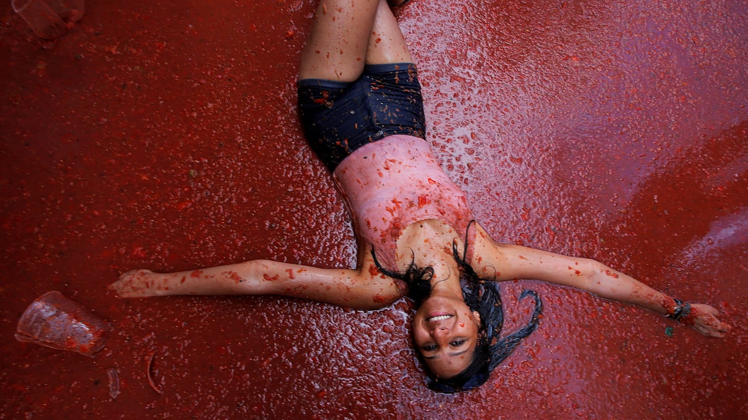 Tomatina: Cool oder eklig? 10 Fotos von der Tomatenschlacht 
