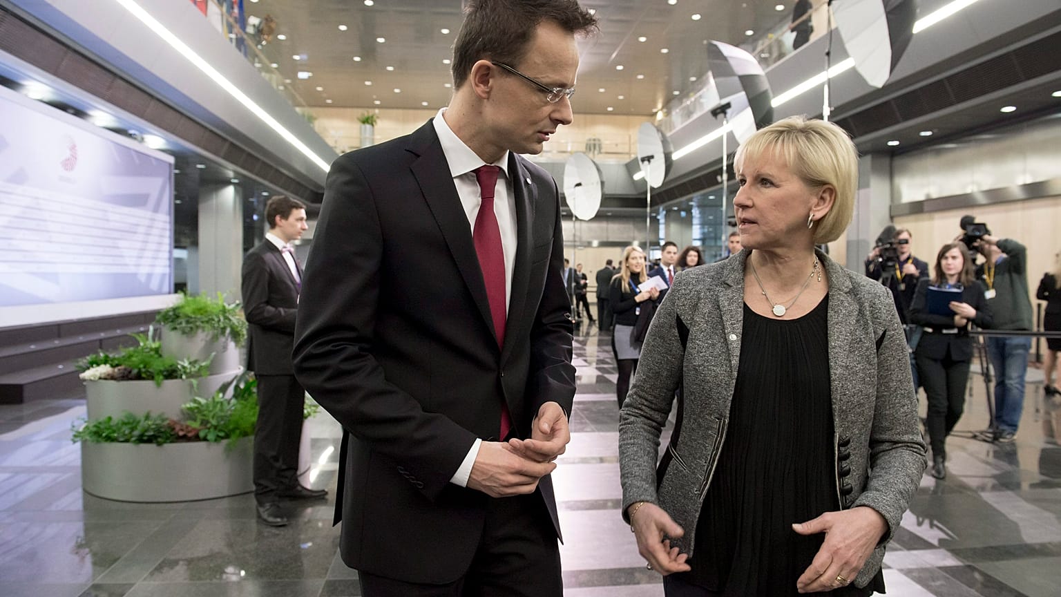 Szijjártó bekérette a svéd nagykövetet a Külügyminisztériumba