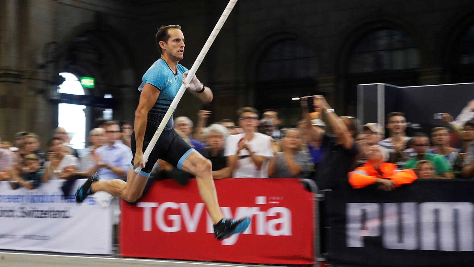 Renaud Lavillenie battu en gare de Zurich